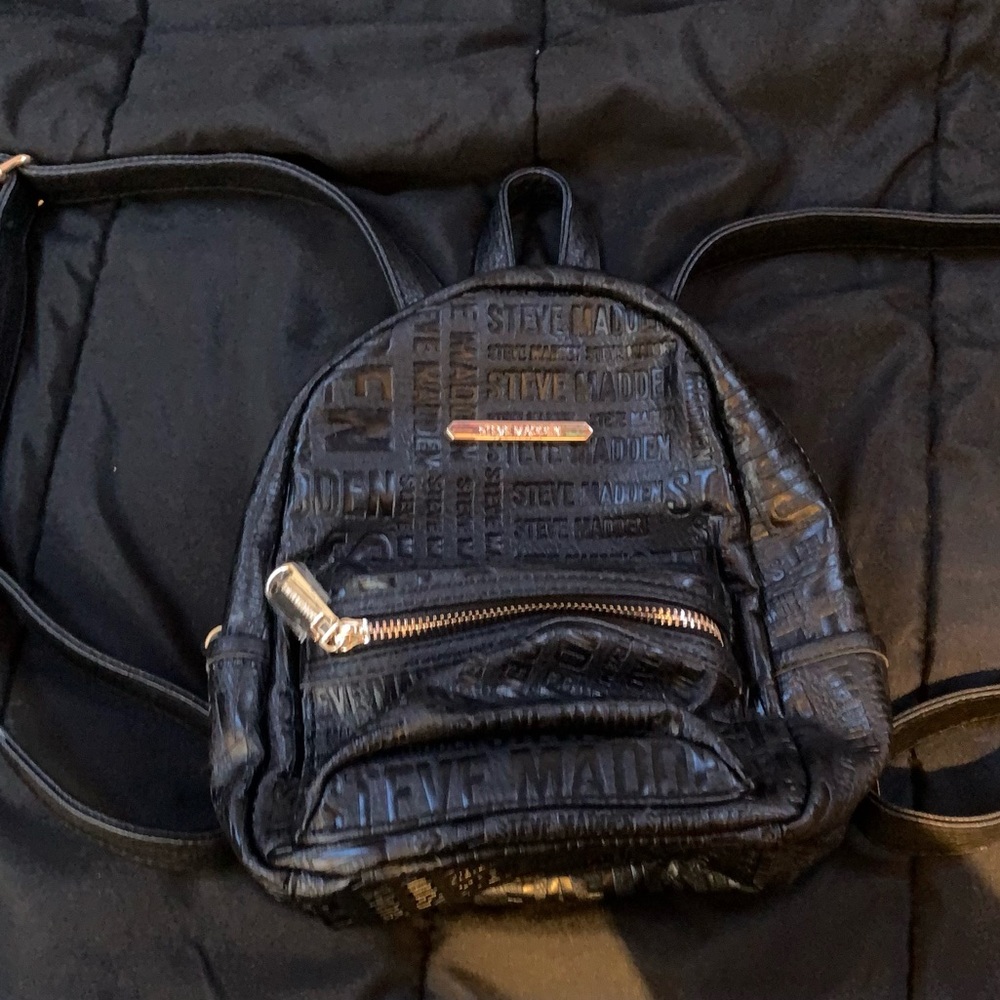 STEVE MADDEN SMALL BACKPACK